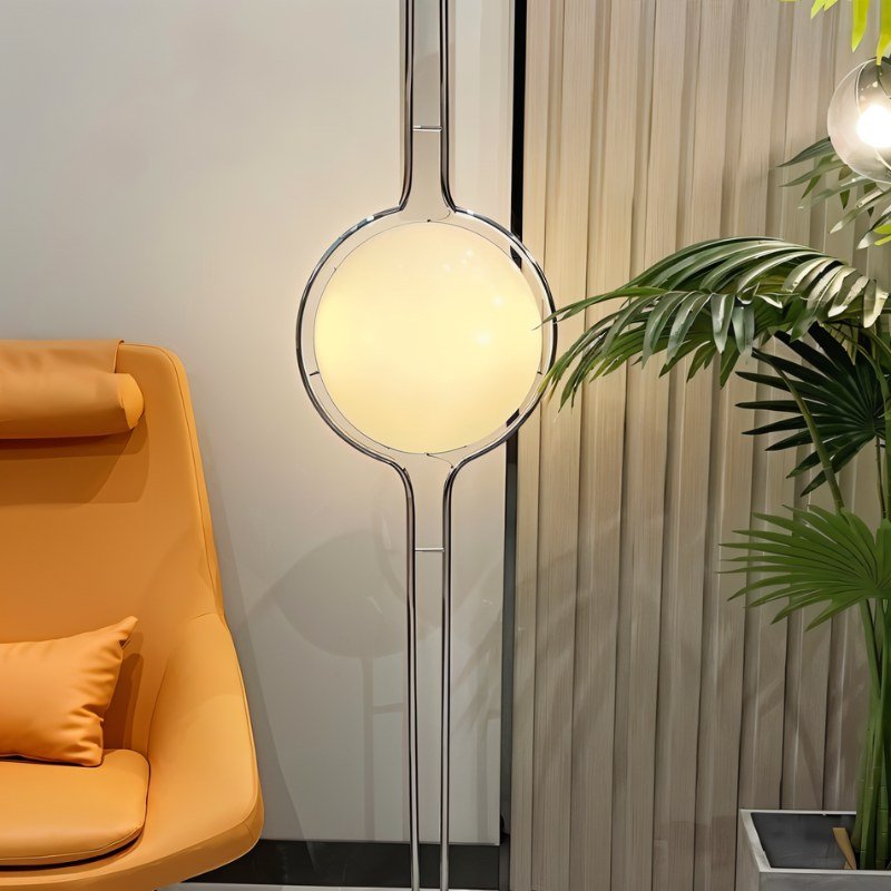 Lámpara de suelo a techo LumaCrest con semiesferas en beige y estructura metálica