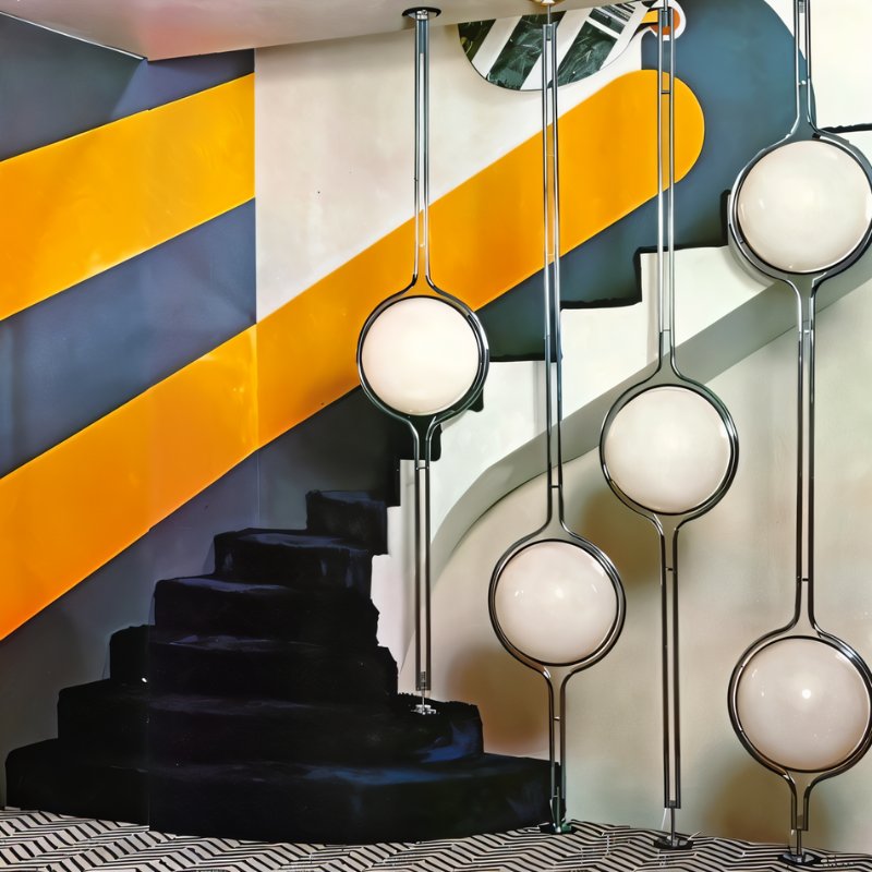 AstraLume gulv-til-loft lampe med beige halvkugler