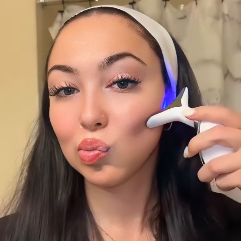 LED Facial Sculpting Tool With EMS And Light Therapy For Every Skin Type