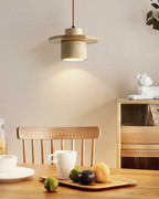 Terryn hængelampe travertin og valnød naturlig glød