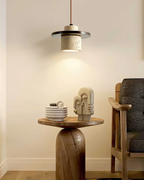 Terryn hængelampe travertin og valnød naturlig glød