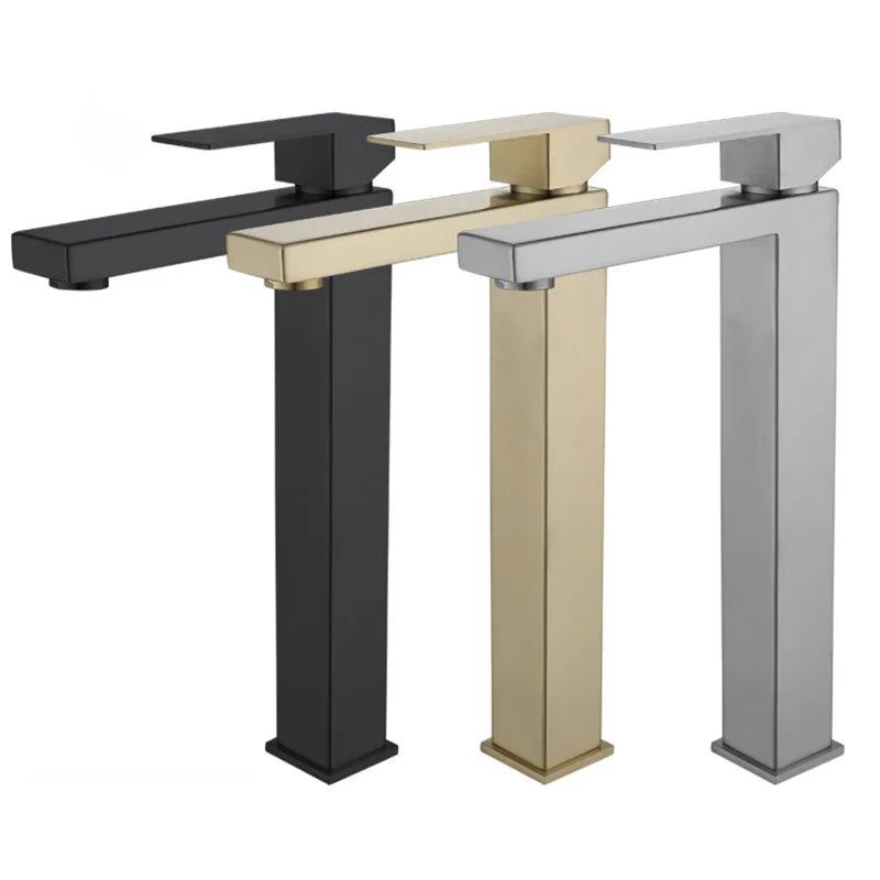 Rubinetto da bagno moderno Astraea con design a maniglia singola