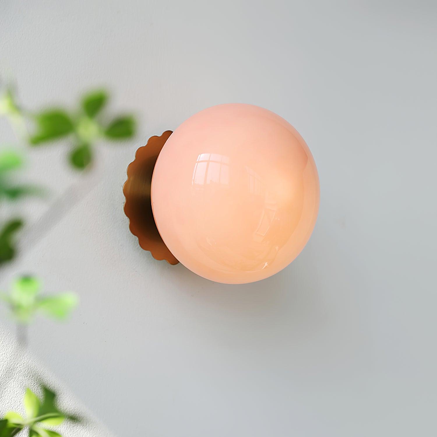 Lampu Dinding NimbusGlow Rangka Logam Penyebar Kaca Cahaya Hangat