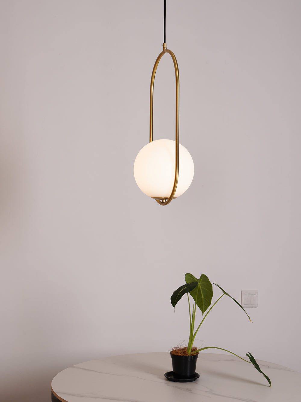 Lyra moderne pendellampe med elegant minimalistisk design