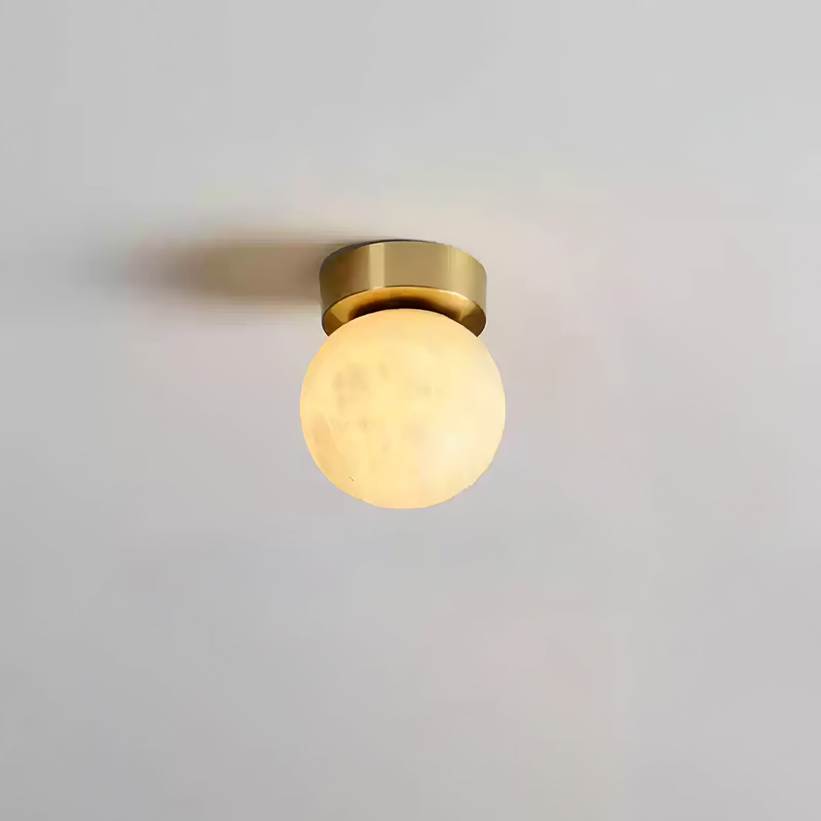 AureliaGlow | Alabast Oval Loftlampe til Himmelsk Glød