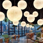 Lámpara colgante LunaraGlow de luz lunar para ambiente acogedor