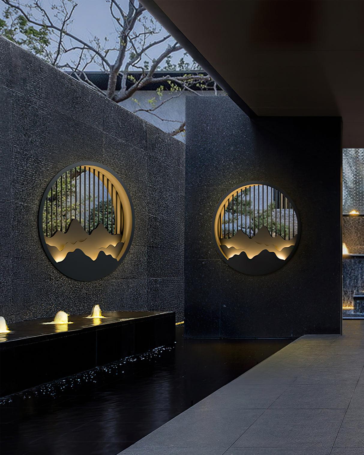 مصباح جداري خارجي كايرنكريست بنقوش جبلية أنيقة