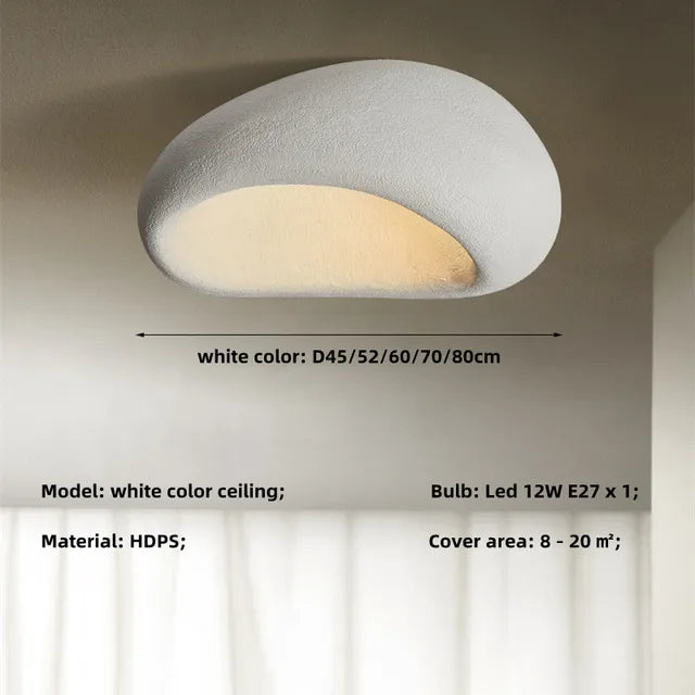 Deckenlampe von Wabi Sabi sorgt für sanftes Umgebungslicht in modernen Wohnungen