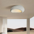 Deckenlampe von Wabi Sabi sorgt für sanftes Umgebungslicht in modernen Wohnungen