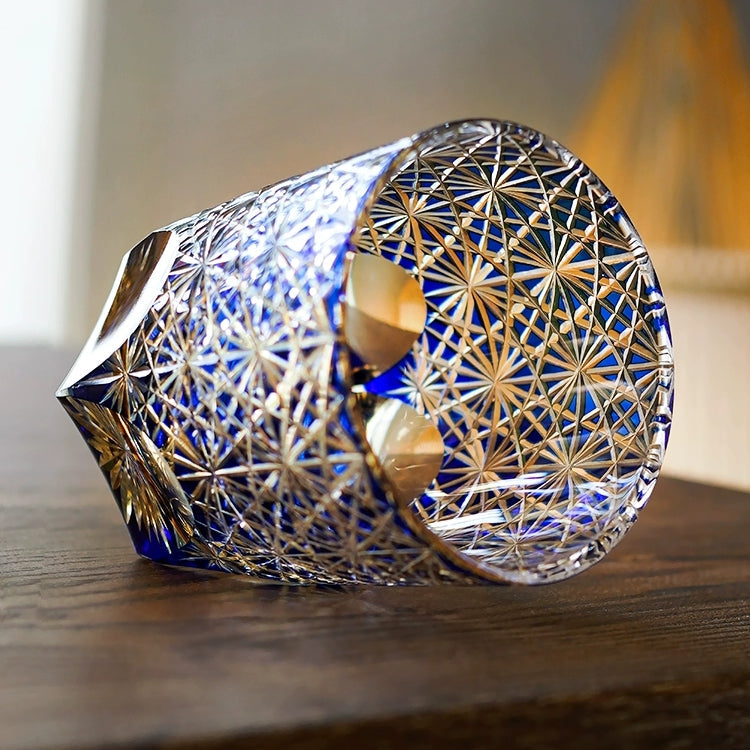 Kirrea ručně vyráběná whisky sklenice v modré a jantarové barvě s dřevěnou krabičkou | Petprovac