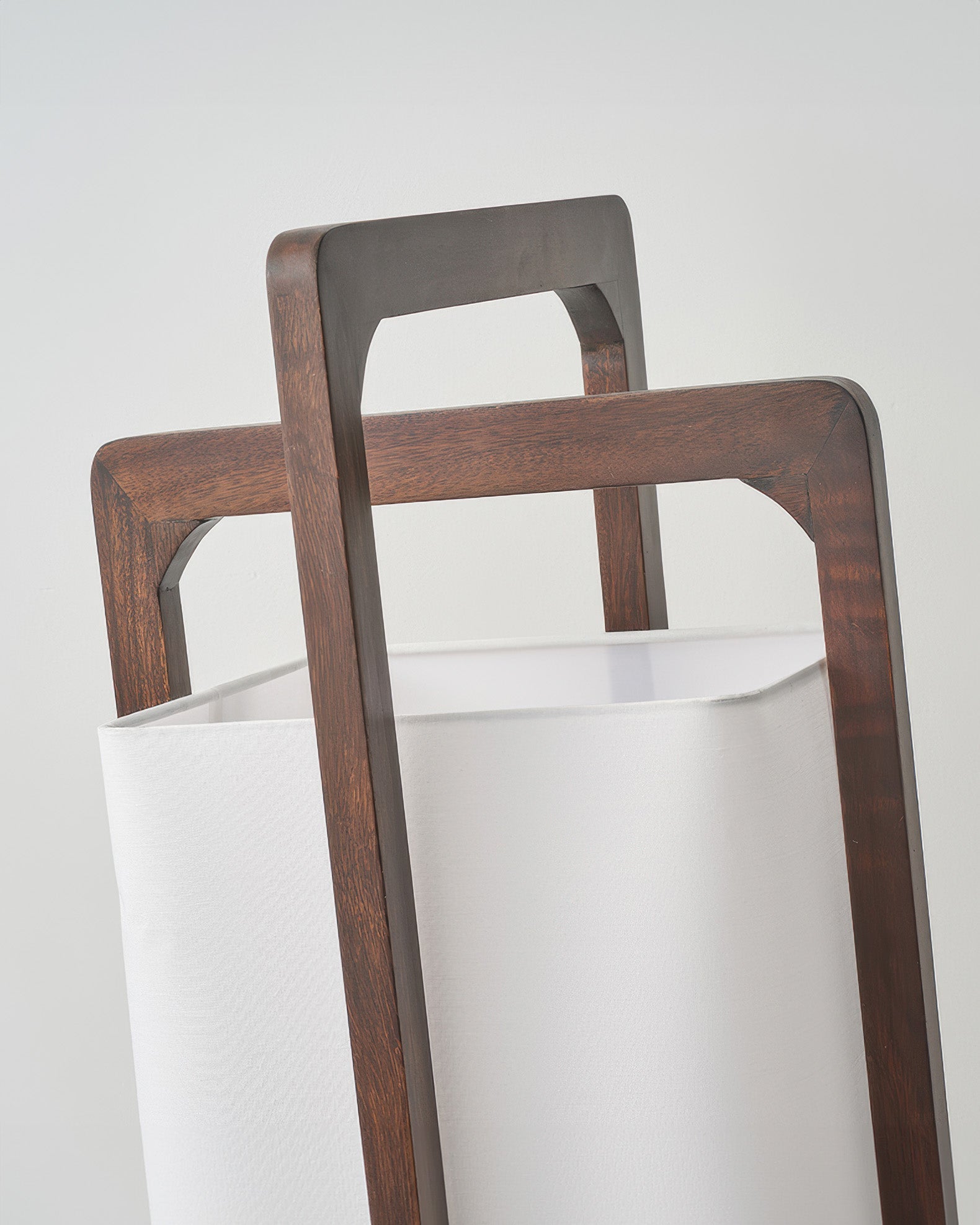 HikariZen フロアランプ、日本製木材、レトロ禅の輝き