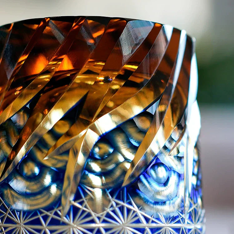 Kirrea ručně vyráběná whisky sklenice v modré a jantarové barvě s dřevěnou krabičkou | Petprovac