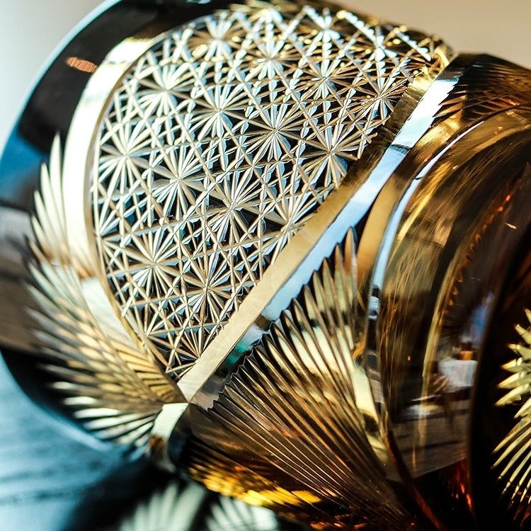 MiyuCraft | כוס וויסקי בעיצוב נוצת עגור בעבודת יד עם קופסת עץ | Petprovac