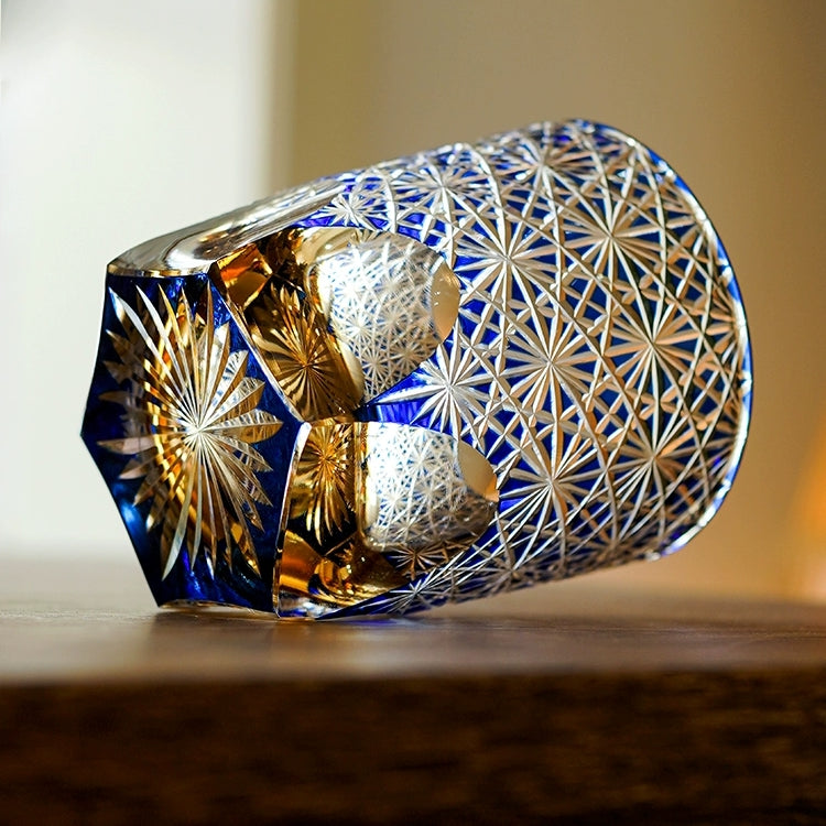 Kirrea ručně vyráběná whisky sklenice v modré a jantarové barvě s dřevěnou krabičkou | Petprovac