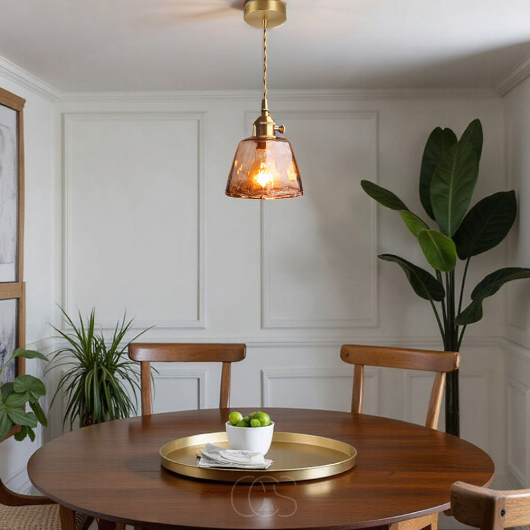 Wisząca lampa z bursztynowego szkła – ciepłe światło i stylowy design | Petprovac