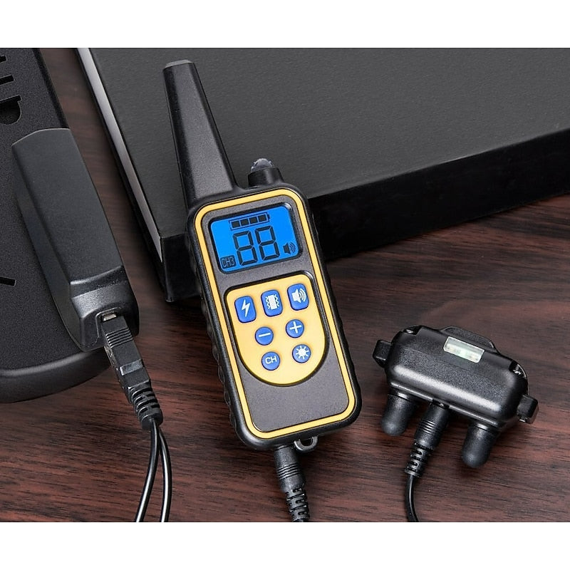 طوق تدريب الكلاب أورورا بيس برو مع منارة LED