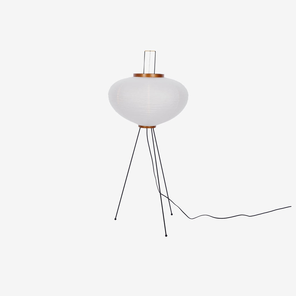 Lampada da terra in carta di riso Kazumi di Petprovac con bagliore ambientale morbido