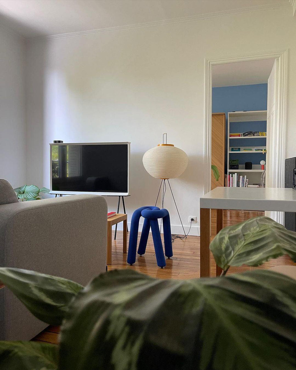 Kaze Rice Paper Floor Lamp - Japanese-Inspired Ambient Glow