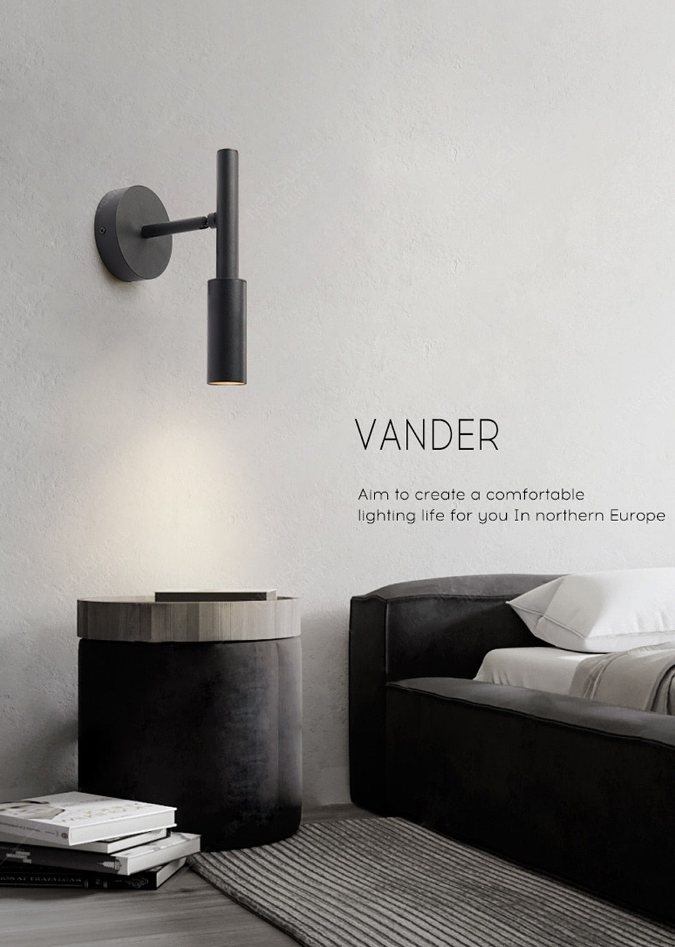 Lámpara de lectura de pared con brazo oscilante AuroraSwing en blanco y negro