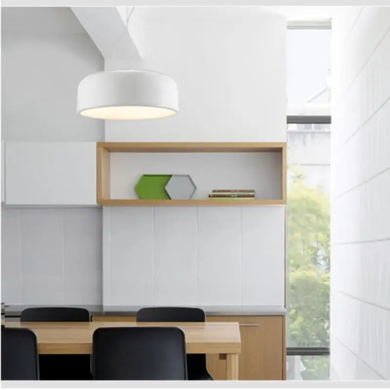 FjordLume Nordisk Rund Pendel Lys Metal og Akryl