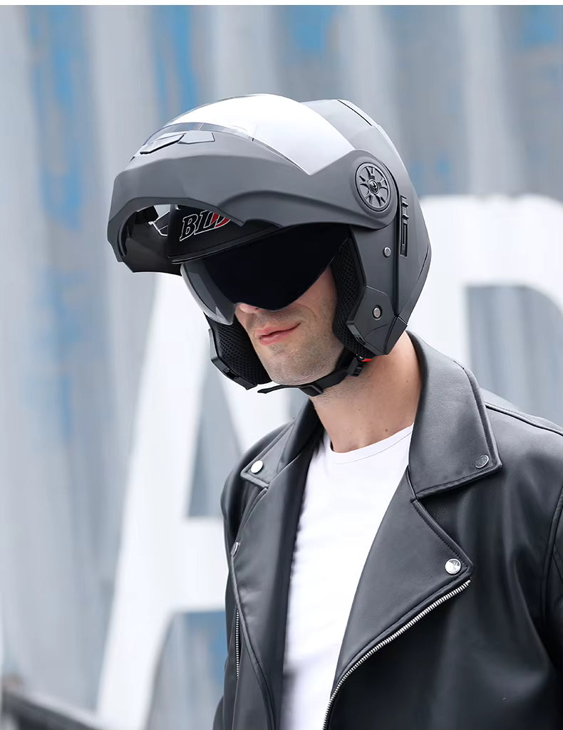 Flip-Up Modular Motorcycle Helmet for Comfortable Commuting