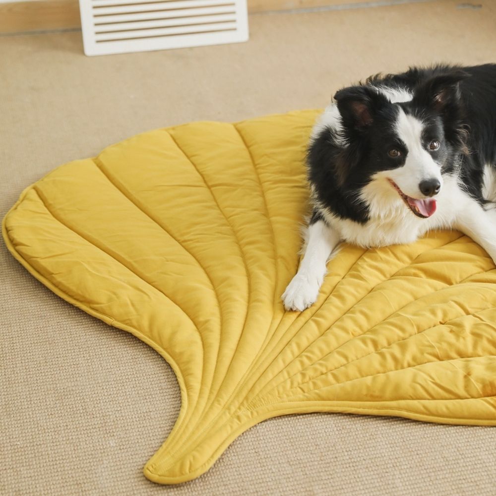 Cool Breathable Dog Mat Leaf Shaped Washable For Pets