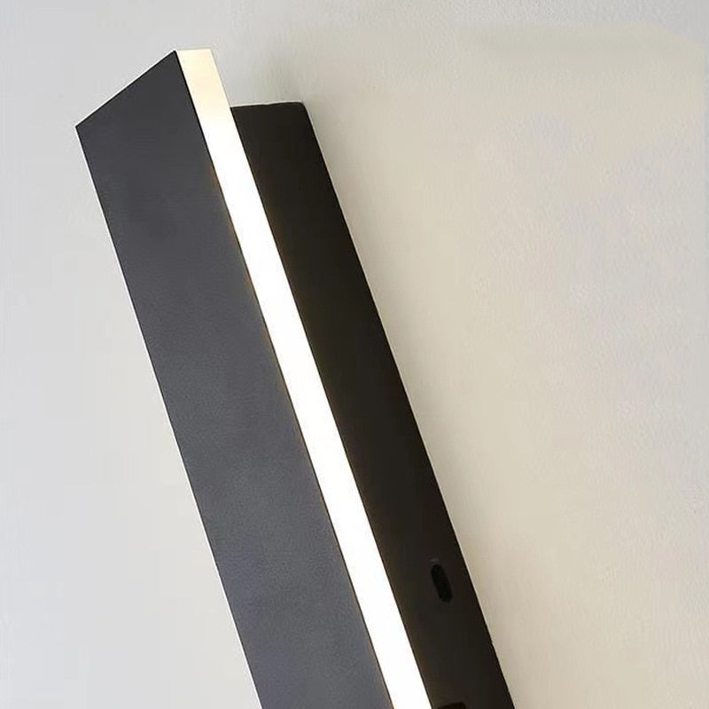 Elora Lang LED Udendørs Væglampe - IP65 Vandtæt