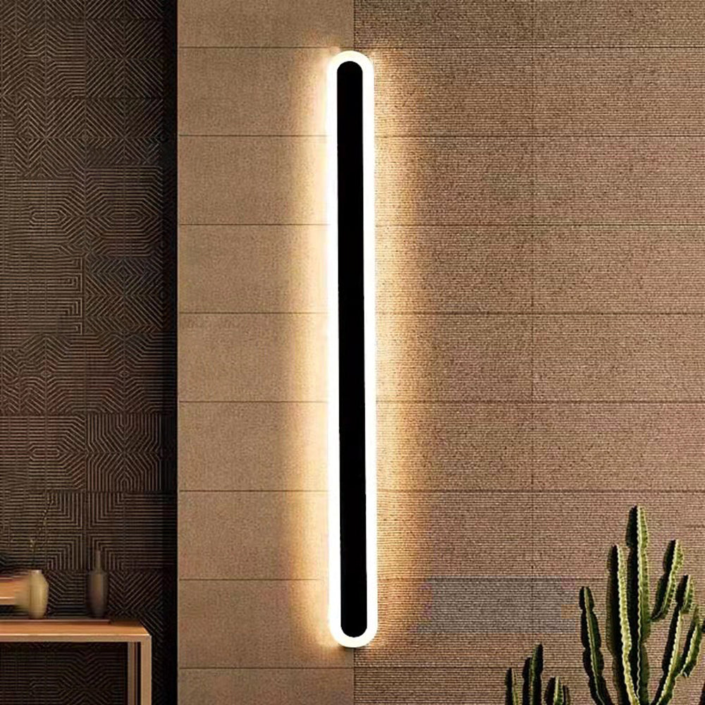 Luz de Pared Exterior AstraLumen con Diseño Ovalado Lineal