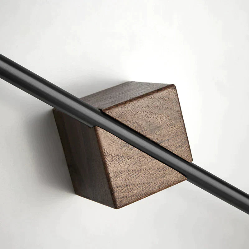 Elmora håndkleholder i rustfritt stål med trestruktur