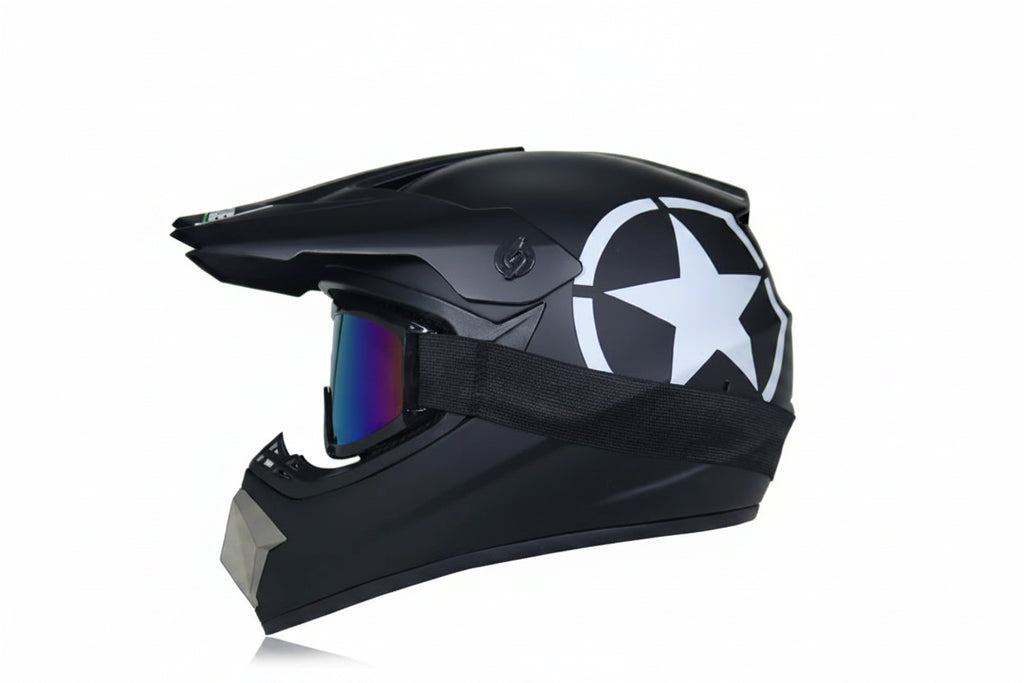 Lightweight Off-Road Helmet for Dirt Bike Adventures