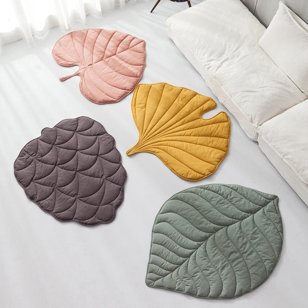 Cool Breathable Dog Mat Leaf Shaped Washable For Pets