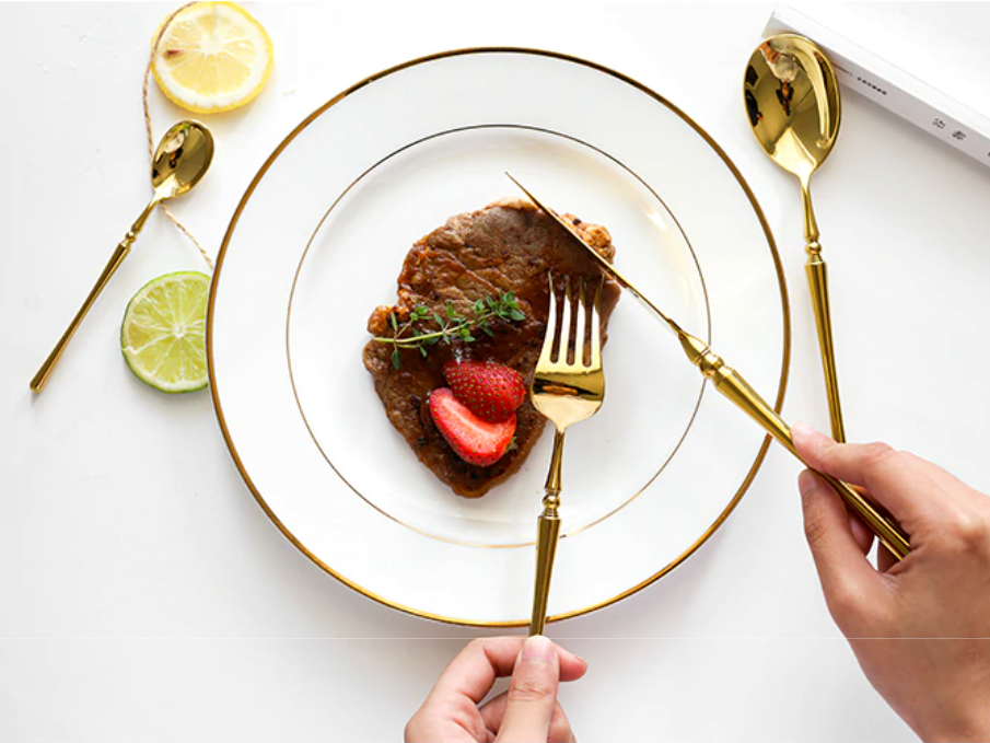 Aurelia Gold Bestiksæt med Dekorative Tracery-håndtag