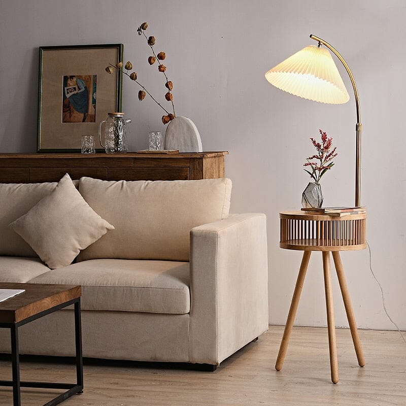 Liora | Stehlampe im Jasmin-Stil