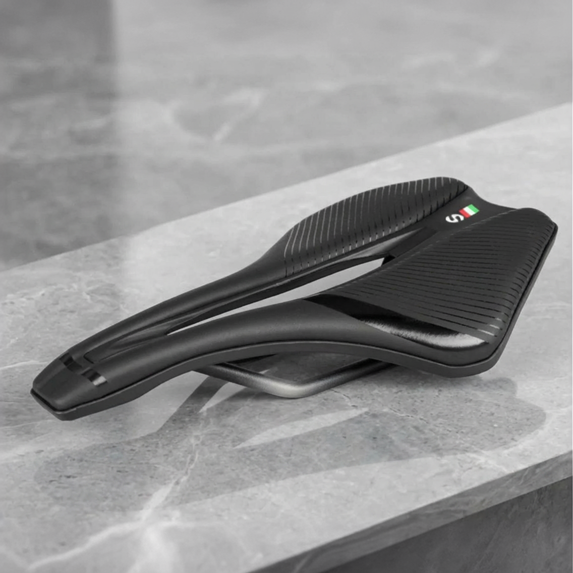 Royalgel polstret cykelsadel med ventilationssystem ergonomisk komfort