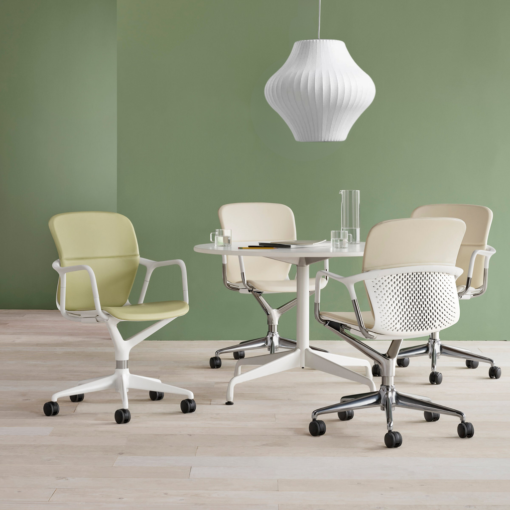 NovaCrest Zijde- en Stalen Hanglamp voor Moderne Interieurs