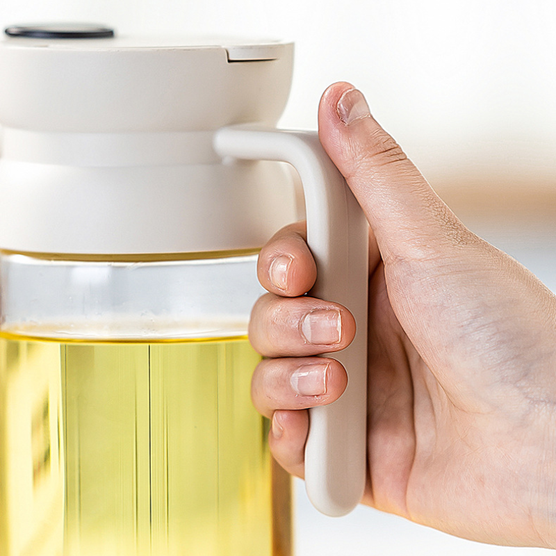 زجاجة صب الزيت