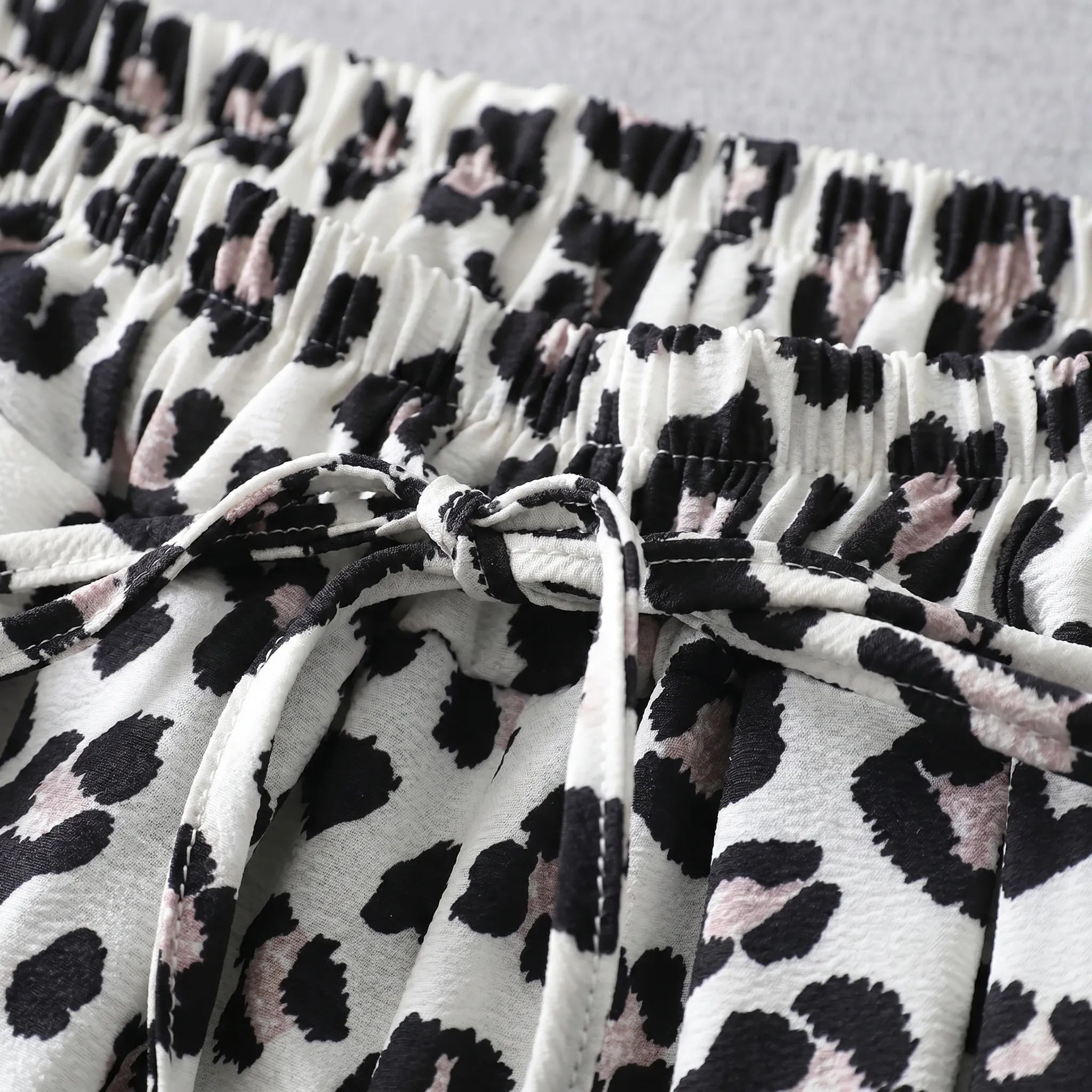 Weit geschnittene Hose mit Animal-Print – Kendra