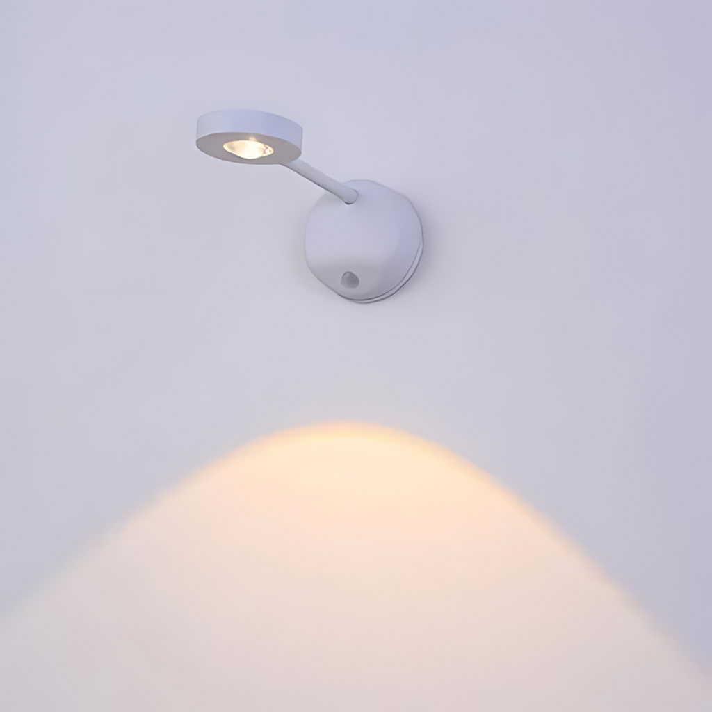 LED reflektor Spark360 s pohybovým senzorem pro chytré domácí osvětlení a zvýraznění místností