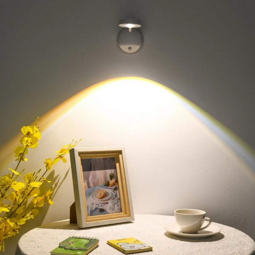 LED reflektor Spark360 s pohybovým senzorem pro chytré domácí osvětlení a zvýraznění místností