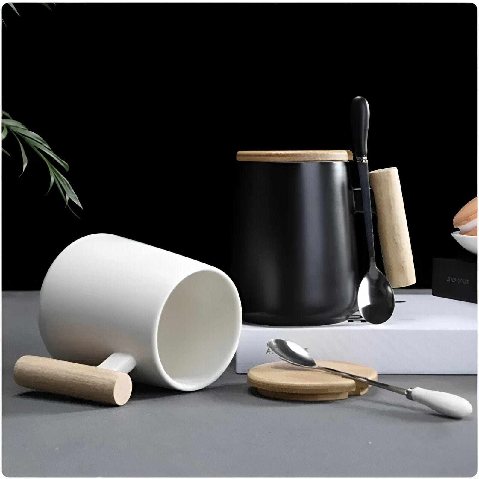 Cawan Kopi Seramik Dengan Pemegang Kayu | Petprovac