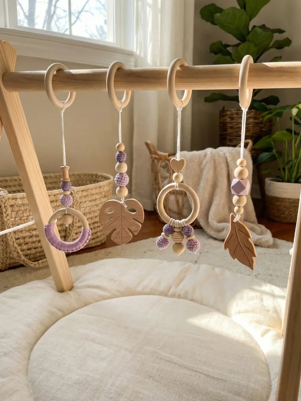 Baby Play Gym Arch With Leaf Pattern For Sensory Exploration