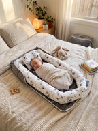 Cocon Nomade Baby Bed Reducer With Padded Cocoon And Carry Bag