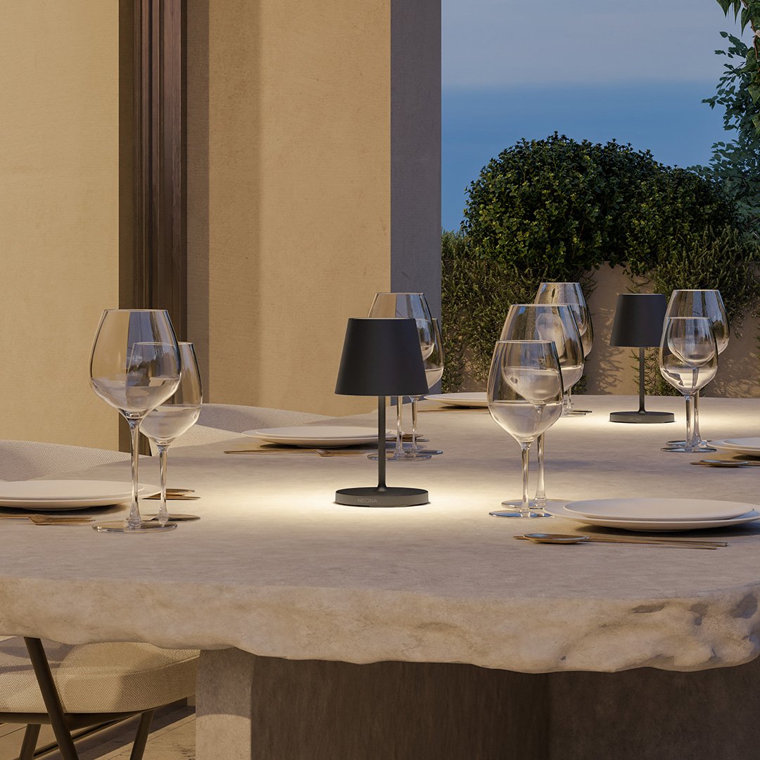 AuraLume Bordlampe | Varm 2700K LED Enkel og Stilren Design