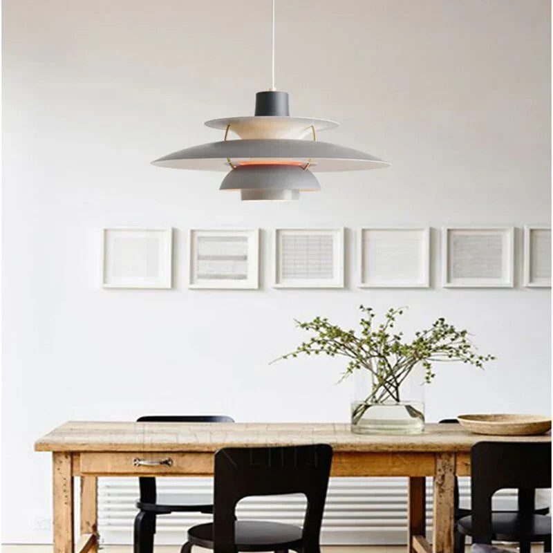 Liora Morandi Moderne LED Hängeleuchte mit Schirm Stilvoll