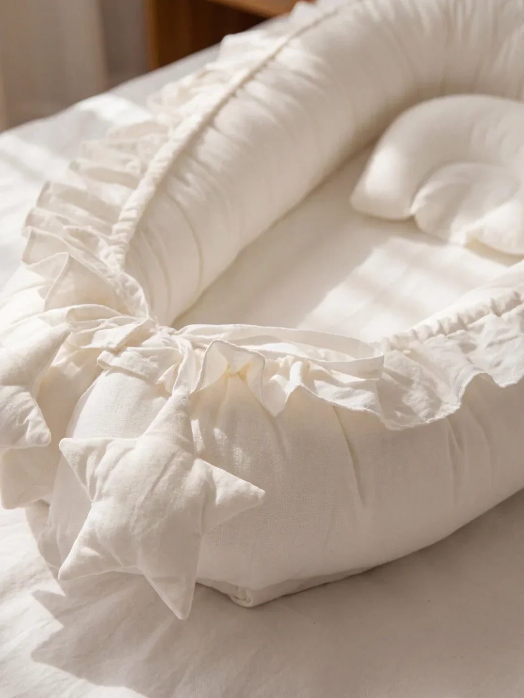 Cocoon Ergonomic Baby Bed Reducer For Cozy Sleep Crib