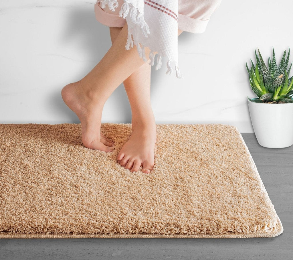 Luxura UltraSoft Bath Mat | Super-absorbent microfiber bathroom rug with anti-slip backing