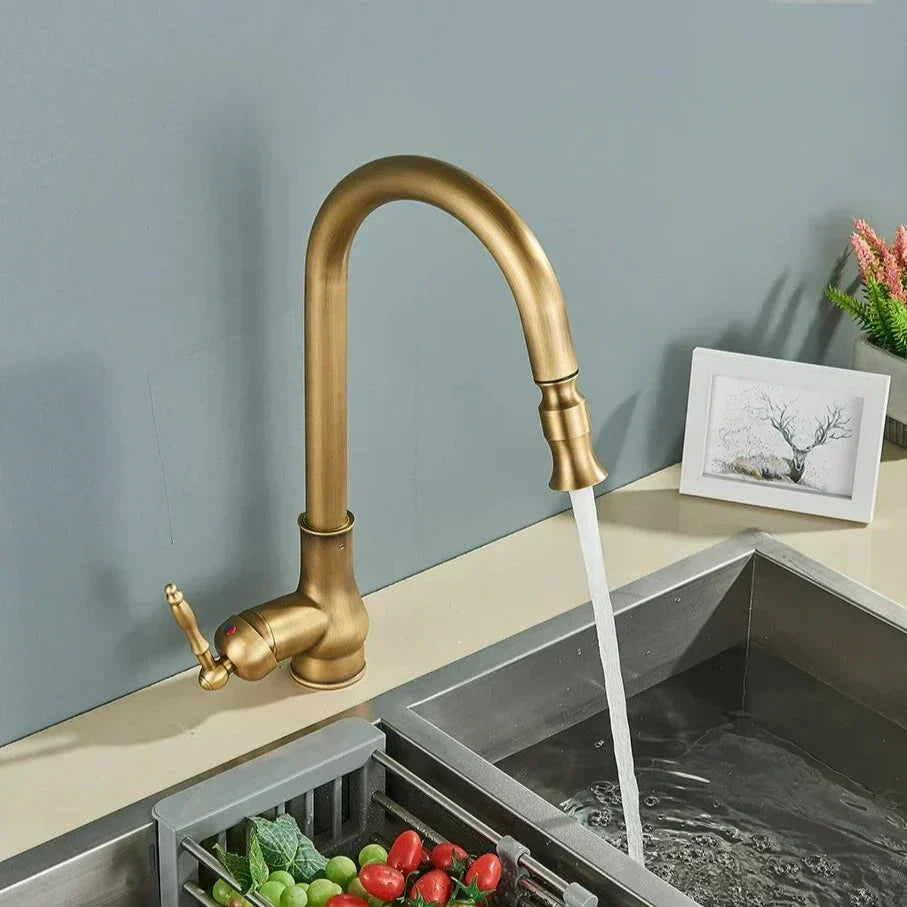 Rubinetto da cucina in bronzo rustico con controllo touch e bocca estraibile