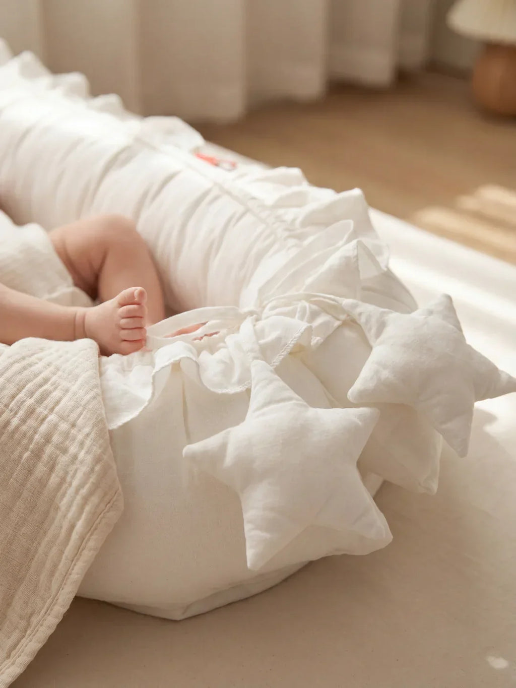 Cocoon Ergonomic Baby Bed Reducer For Cozy Sleep Crib