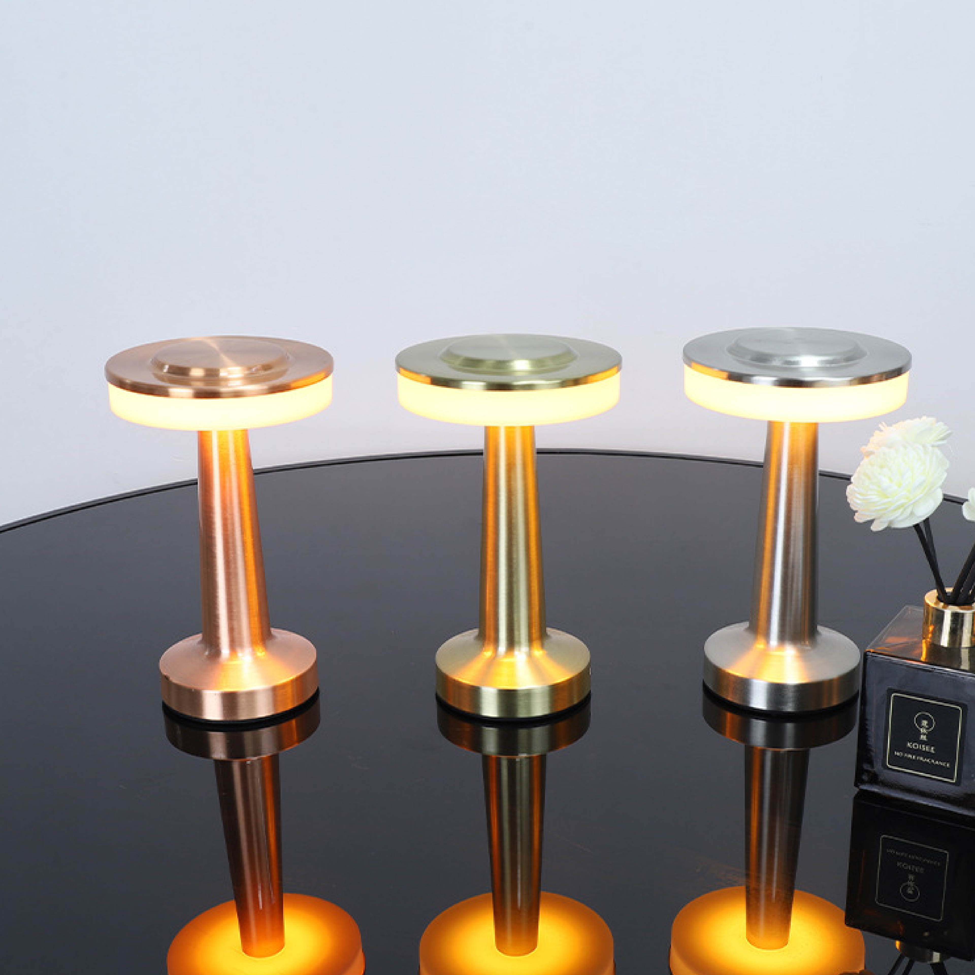 Contemporary Metal Table Lamp, Elegant Decorative Lighting
