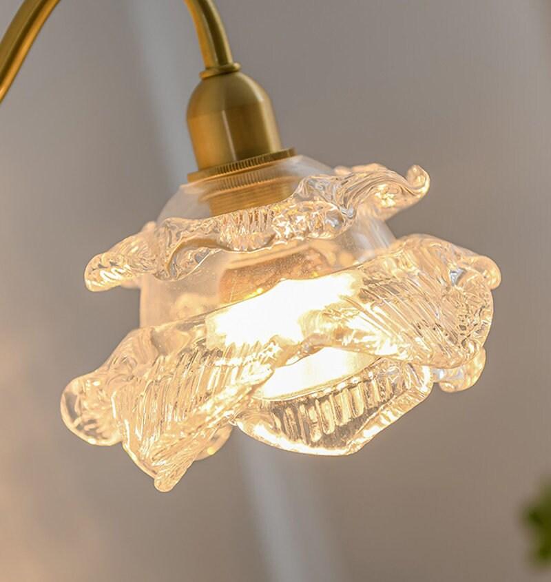 Applique da parete a strati con fiore in vetro Laira Bloom con accento in legno e lampadina inclusa | Petprovac